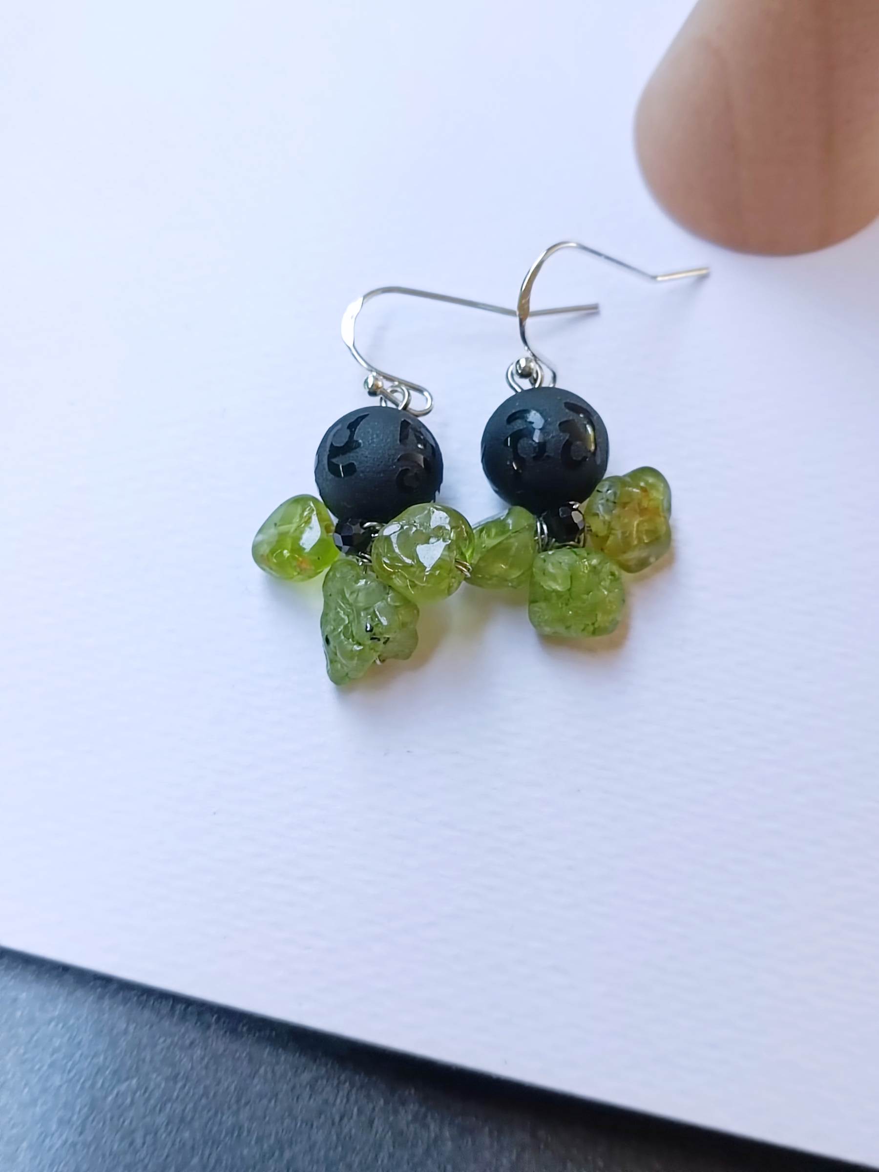 ต่างหูเงินแท้ 92.5 ประดับหินแท้ "Little Vivian" Black Obsidian + Peridot Earring (Protection and Luck)