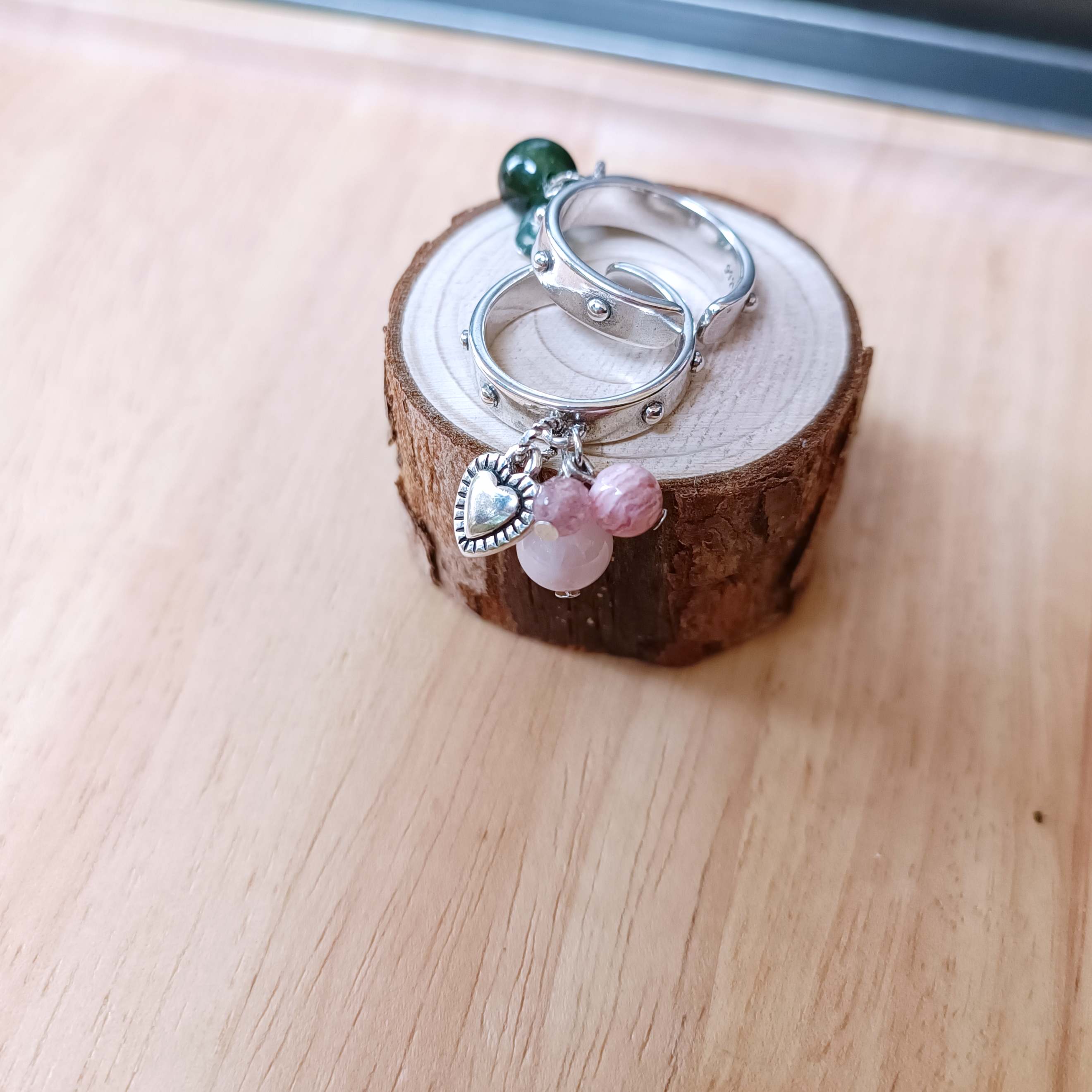 92.5 Sterling Silver "RockMe" Please Ring - แหวนเงินแท้ 92.5 เสริมพลังดึงดูดความรัก (Rose Quartz , Rhodochrosite)