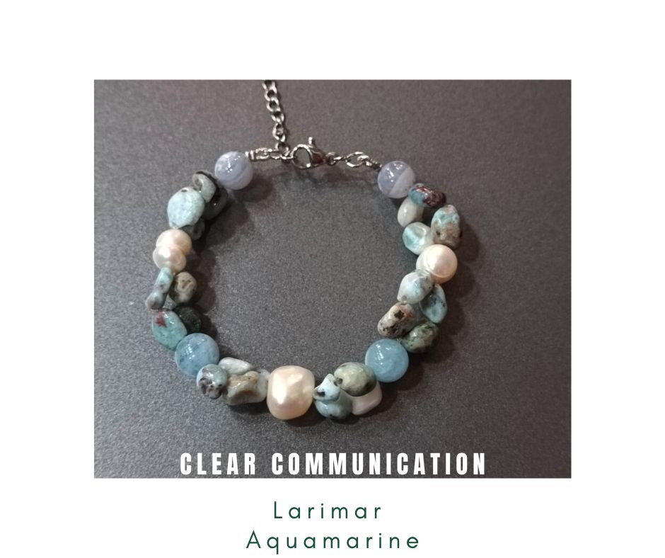 "Bobbie " สร้อยข้อมือหินแท้ Larimar + Aquamarine Bracelet (Clear Communication)
