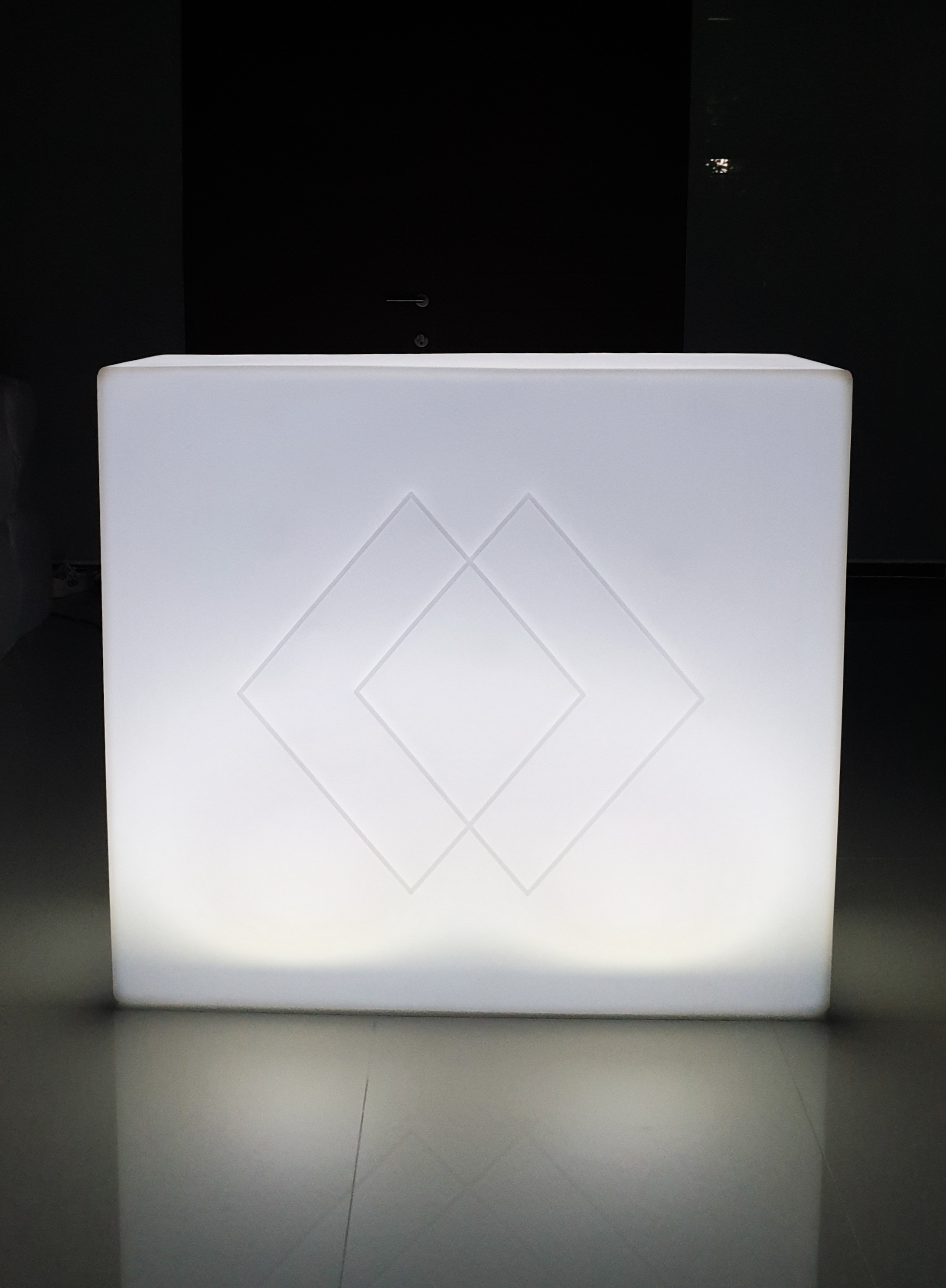 RENT/ให้เช่า: เคาน์เตอร์ LED รุ่น DIAMOND(ไดมอนด์)