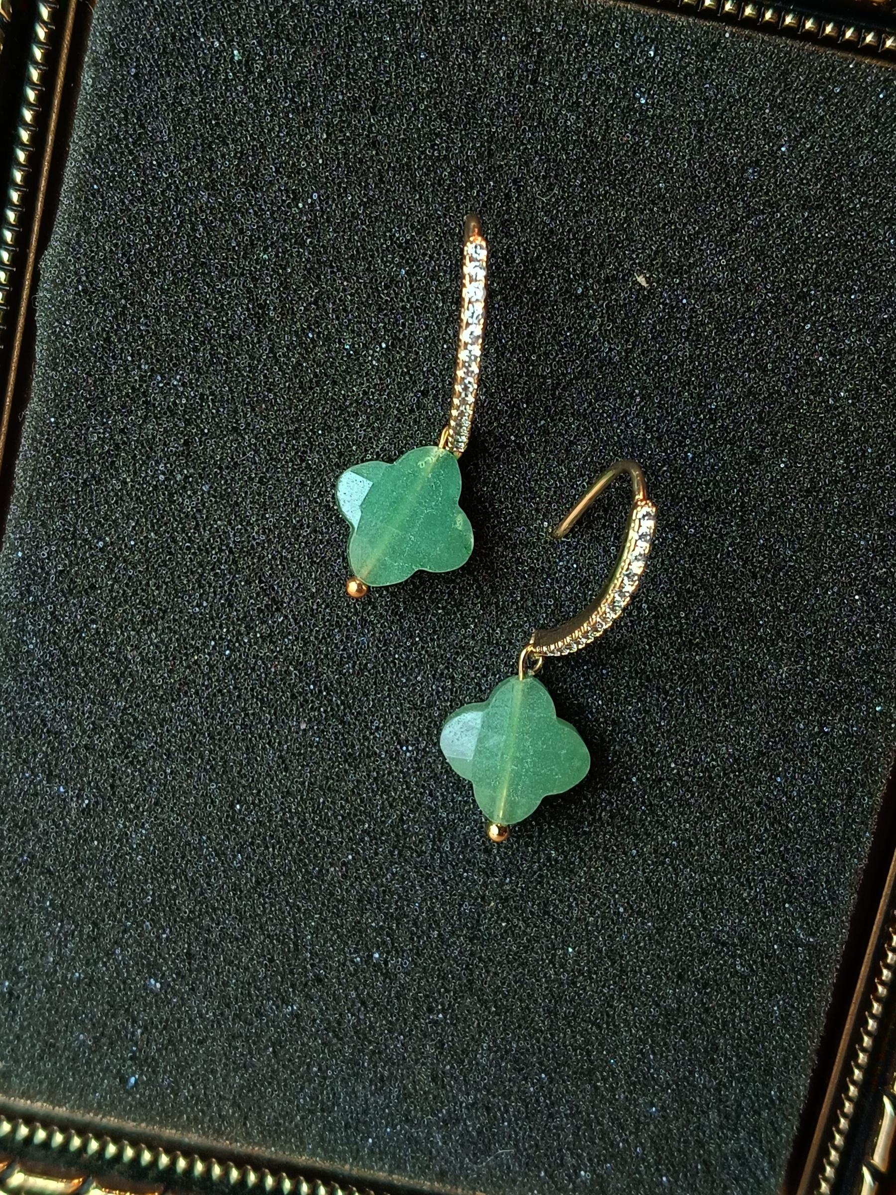 "Dazzling" 18K ต่างหูหินแท้ Green Aventurine Earring (New Beginning , Aura Cleanse , Good Fortune)