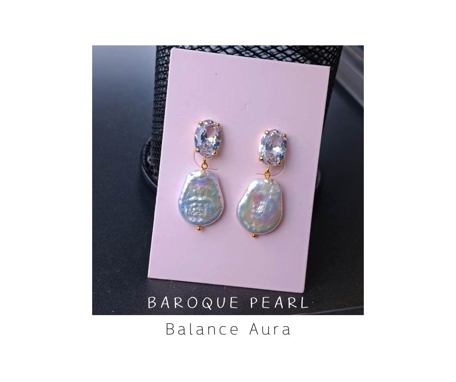"Dazzling" ต่างหูมุกแท้ทรงบารอค Natural Baroque Pearl Earring