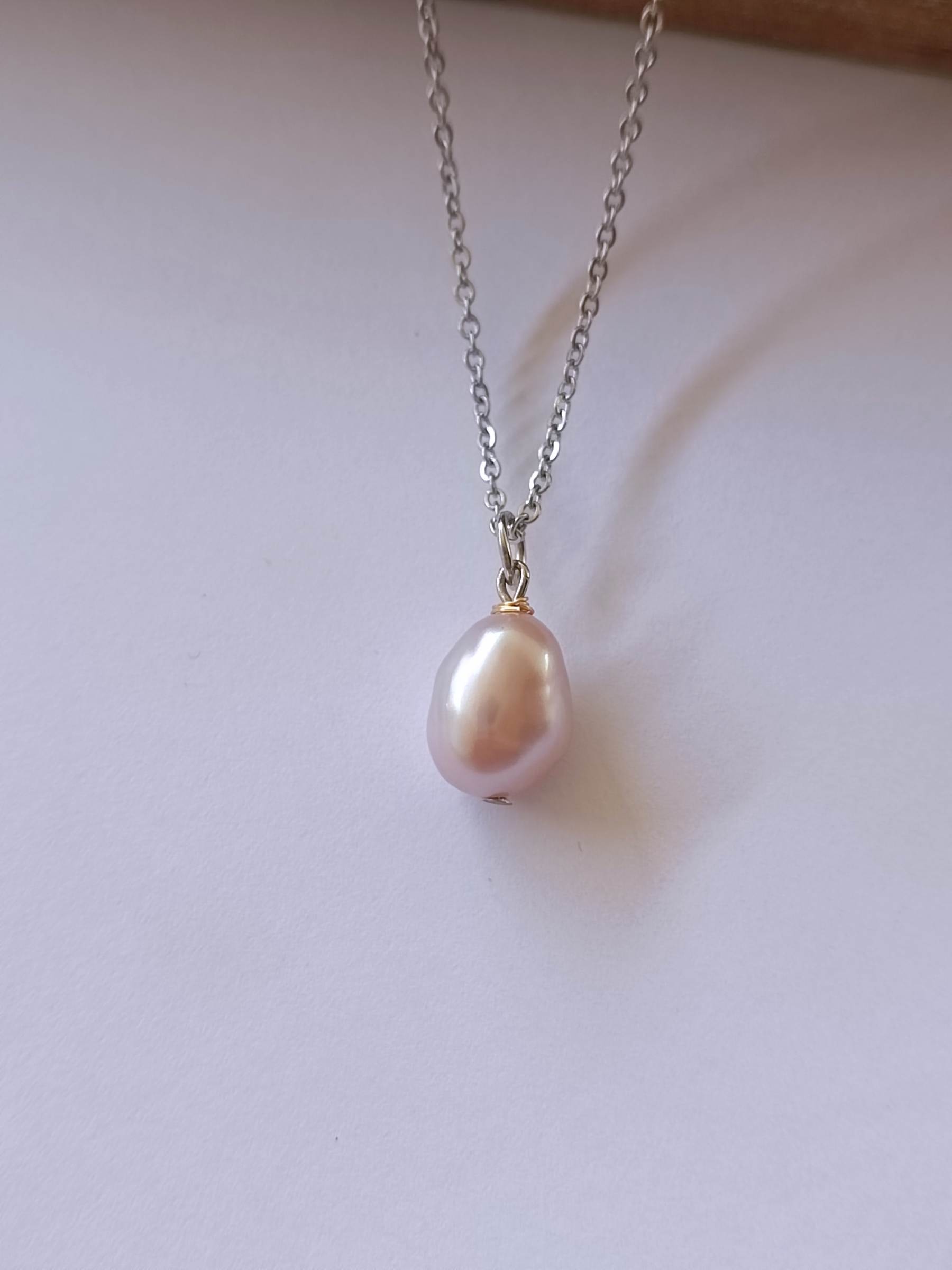 สร้อยคอจี้มุกแท้ทรงบารอค Baroque Pearl Necklace