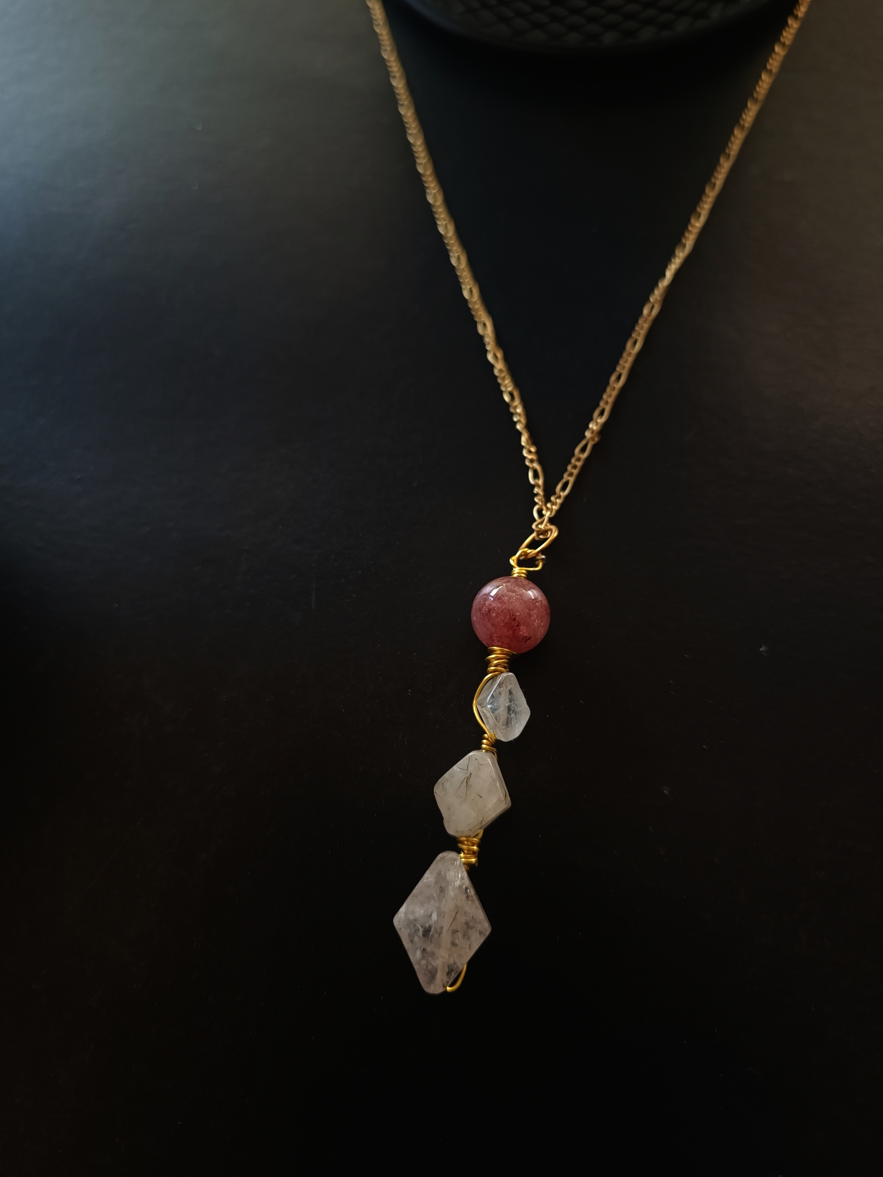 "Little Vivian" สร้อยพร้อมจี้หินแท้ Strawberry Quartz +แก้วขนเหล็ก Necklace (Wealth & Growth)