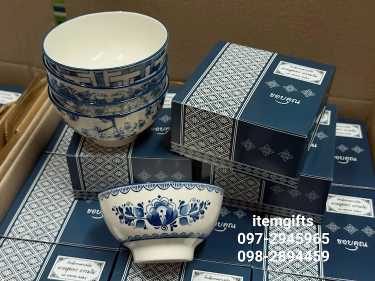 ของชำร่วยถ้วยเซรามิกลายคราม ใส่กล่องลายไทย