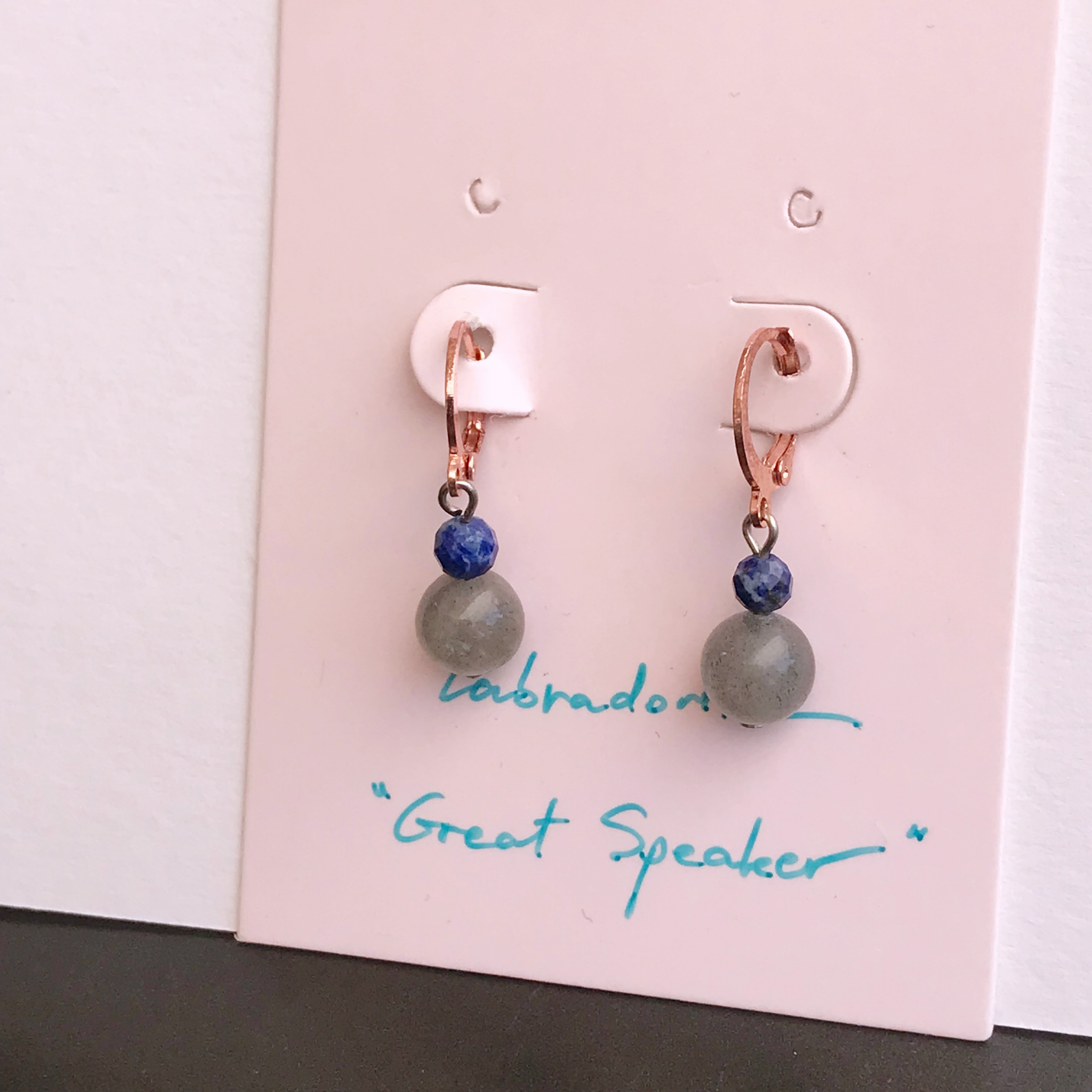 ต่างหูหินแท้ "The Pink" Labradorite + Lapis Lazuli Earring (For Communication)