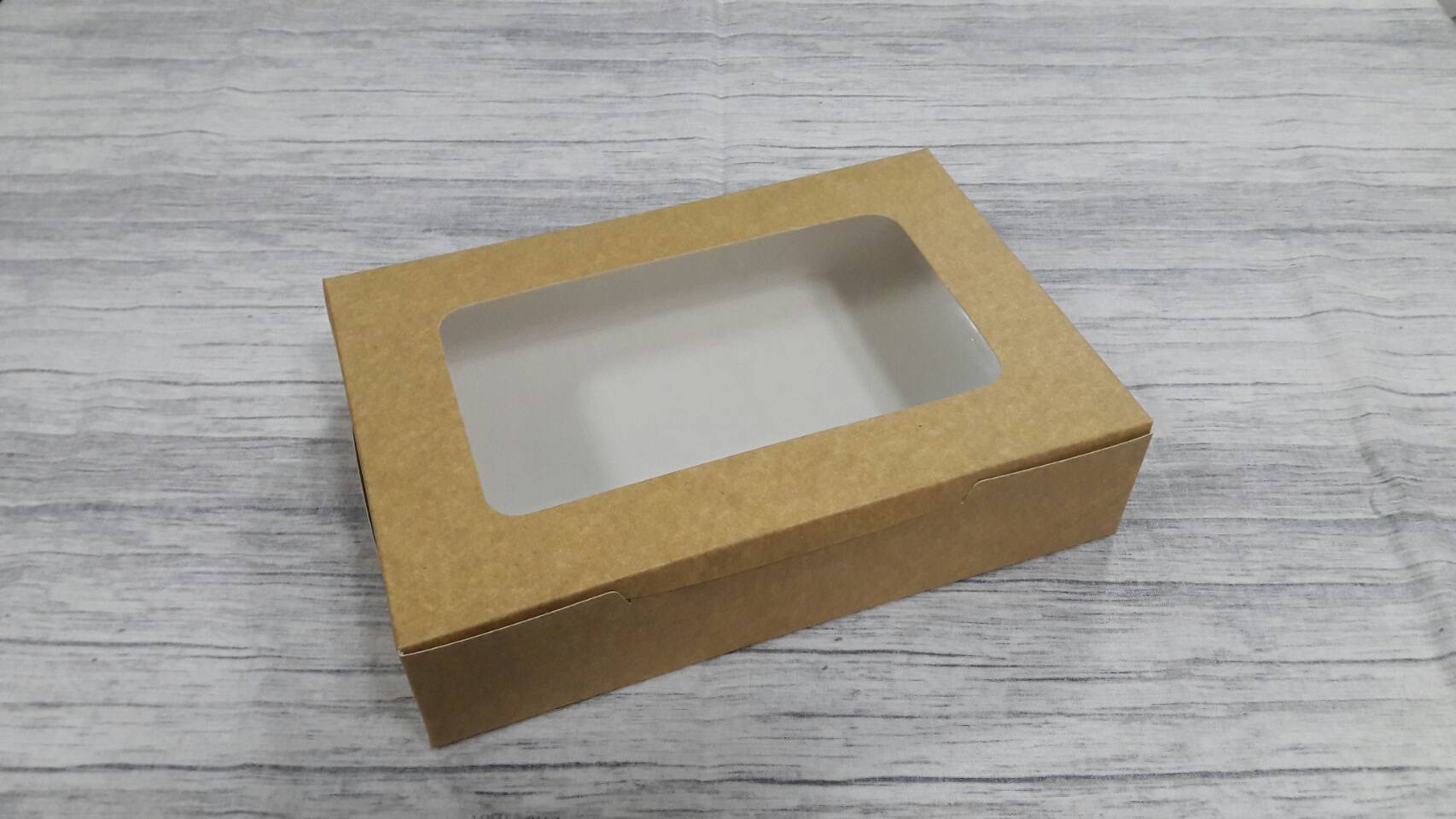 กล่องบราวนี่ กล่องชิฟฟ่อน ขนาด 15.0x22.0x5.0 ซม.กล่องทาร์ตไข่ กล่องขนม กล่องช้อคโกแล็ต กล่องคุ๊กกี้ กล่องขนม สีคราฟท์น้ำตาลอ่อน(CKB) ราคา 190 บาท ต่อแพ็ค (20 ใบ)