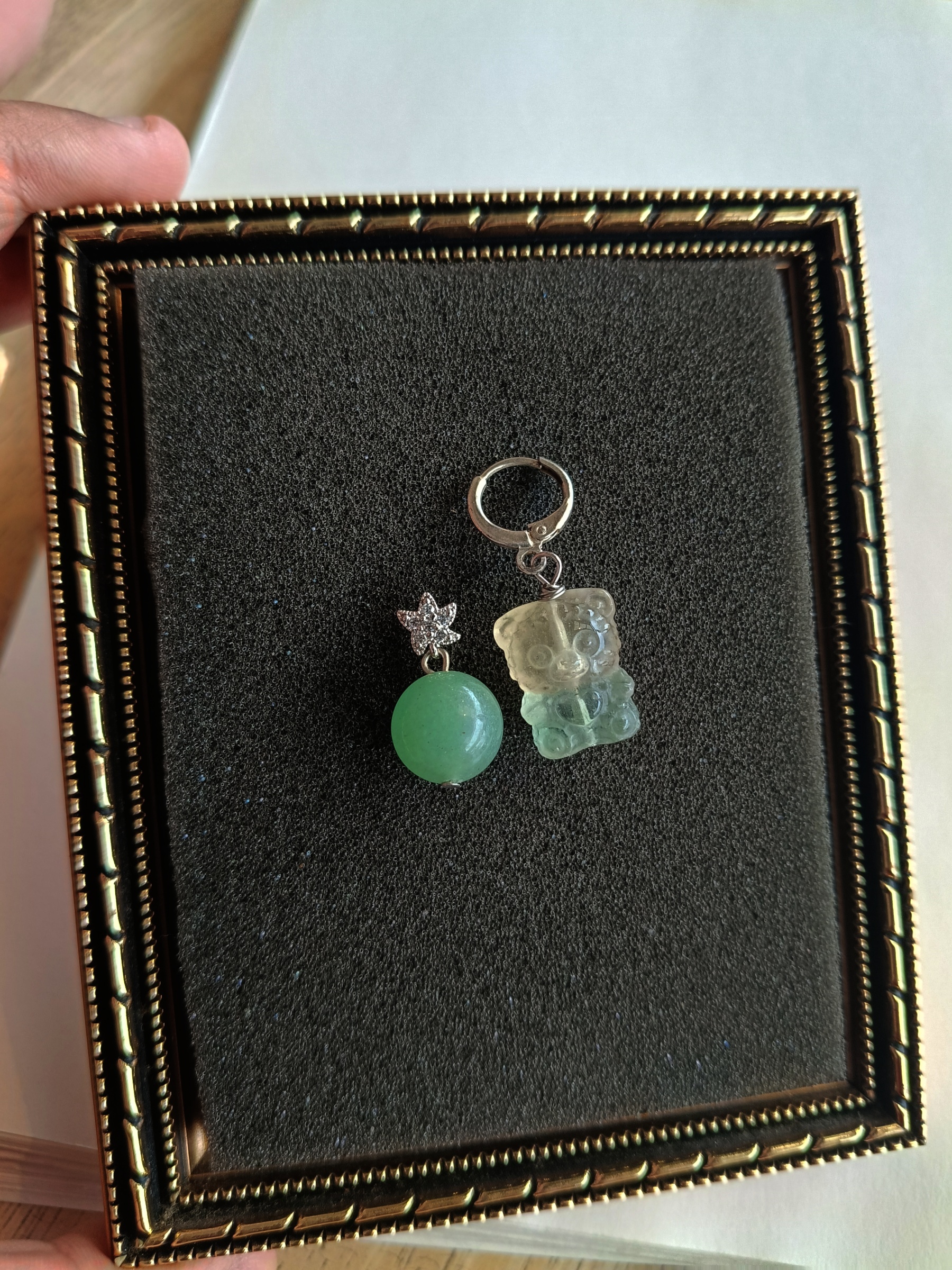 ต่างหูหินแท้ Rainbow Fluorite + Green Aventurine Earring (เปิดทุกประตูโอกาส โชคลาภ ความรุ่งเรือง)