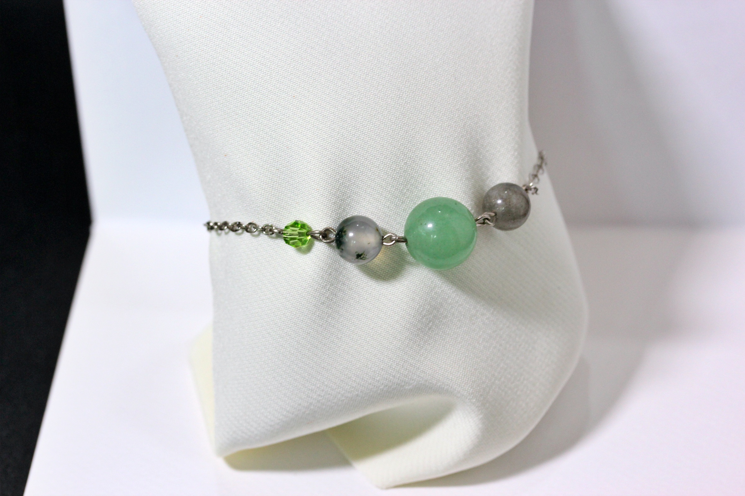 สร้อยข้อมือหินแท้ "Mini" Abundant Bracelet (Green Aventurine,Moss Agate,Labradorite)