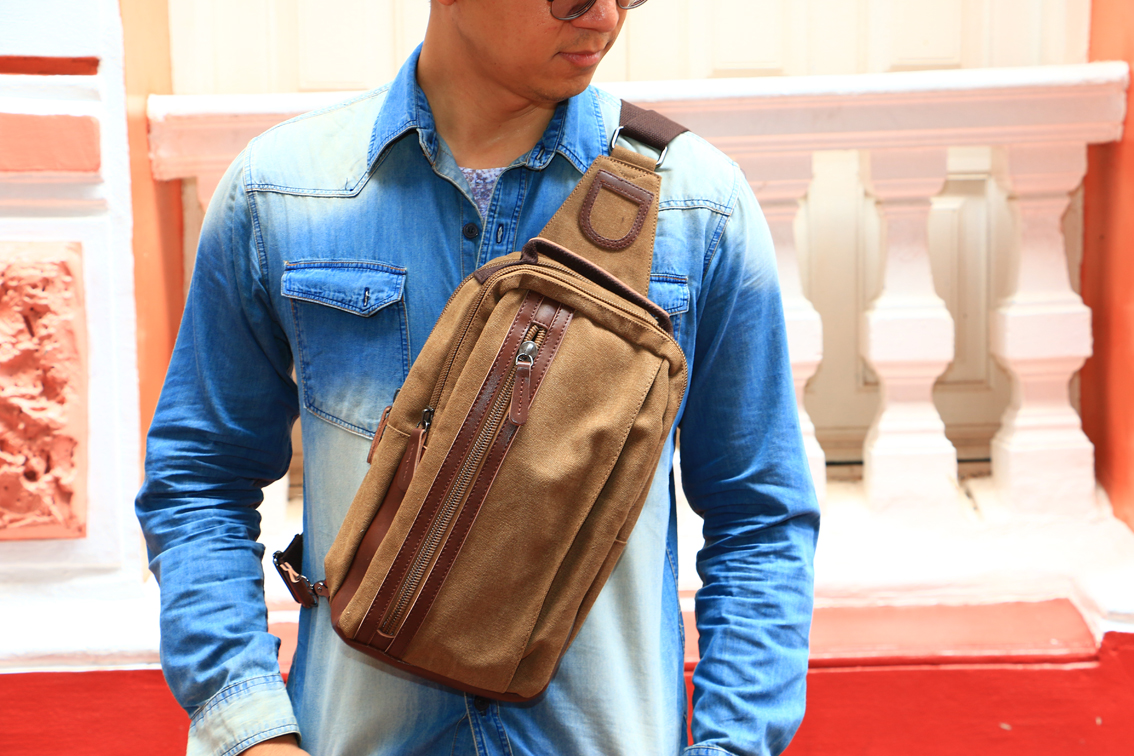 กระเป๋าคาดอก Vintage Style สีน้ำตาลเข้ม B090