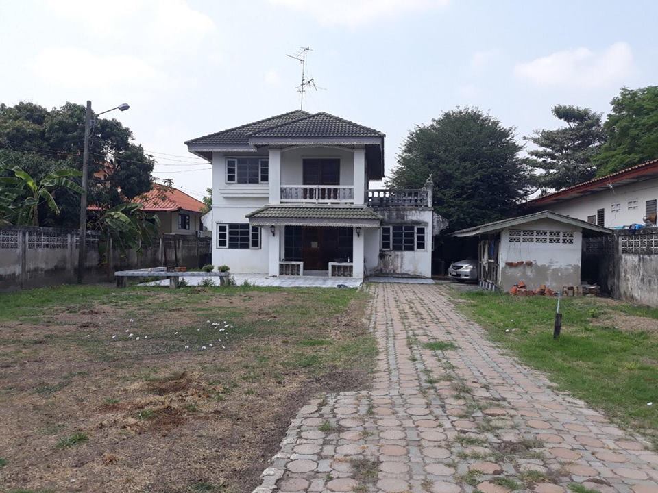 ขายบ้านเดี่ยว 2 ชั้นพร้อมที่ดินขนาดใหญ่ ซอยวัดเล่งเน่งยี่ (รหัสทรัพย์ 201945) ต.พิมลราช อ.บางบัวทอง จ.นนทบุรี