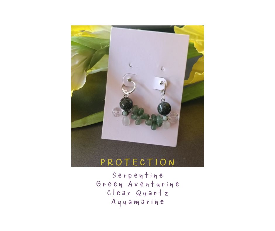 ต่างหูหินแท้ "Little Vivian" Protection & Luck Earring (Serpentine, Clear Quartz Green Aventurine)