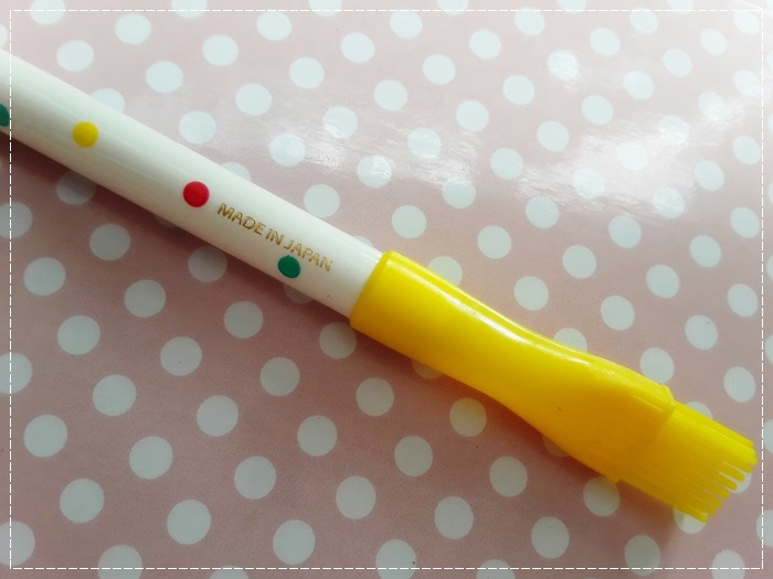 ดินสอเขียนผ้า TW fashion สีเหลือง