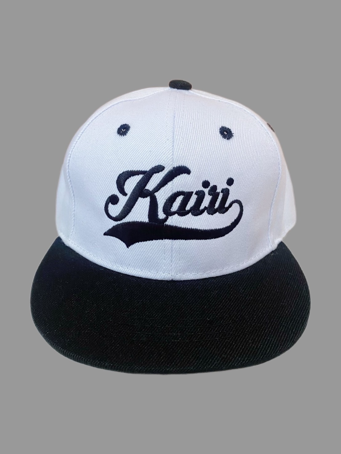 หมวกฮิปฮอปปักชื่อ