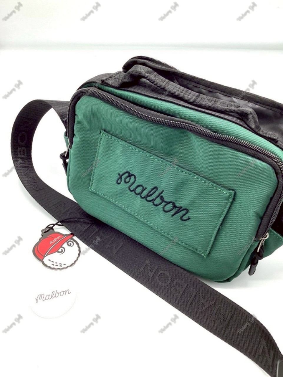 Pouch Slim light Malbon Dark-green Color