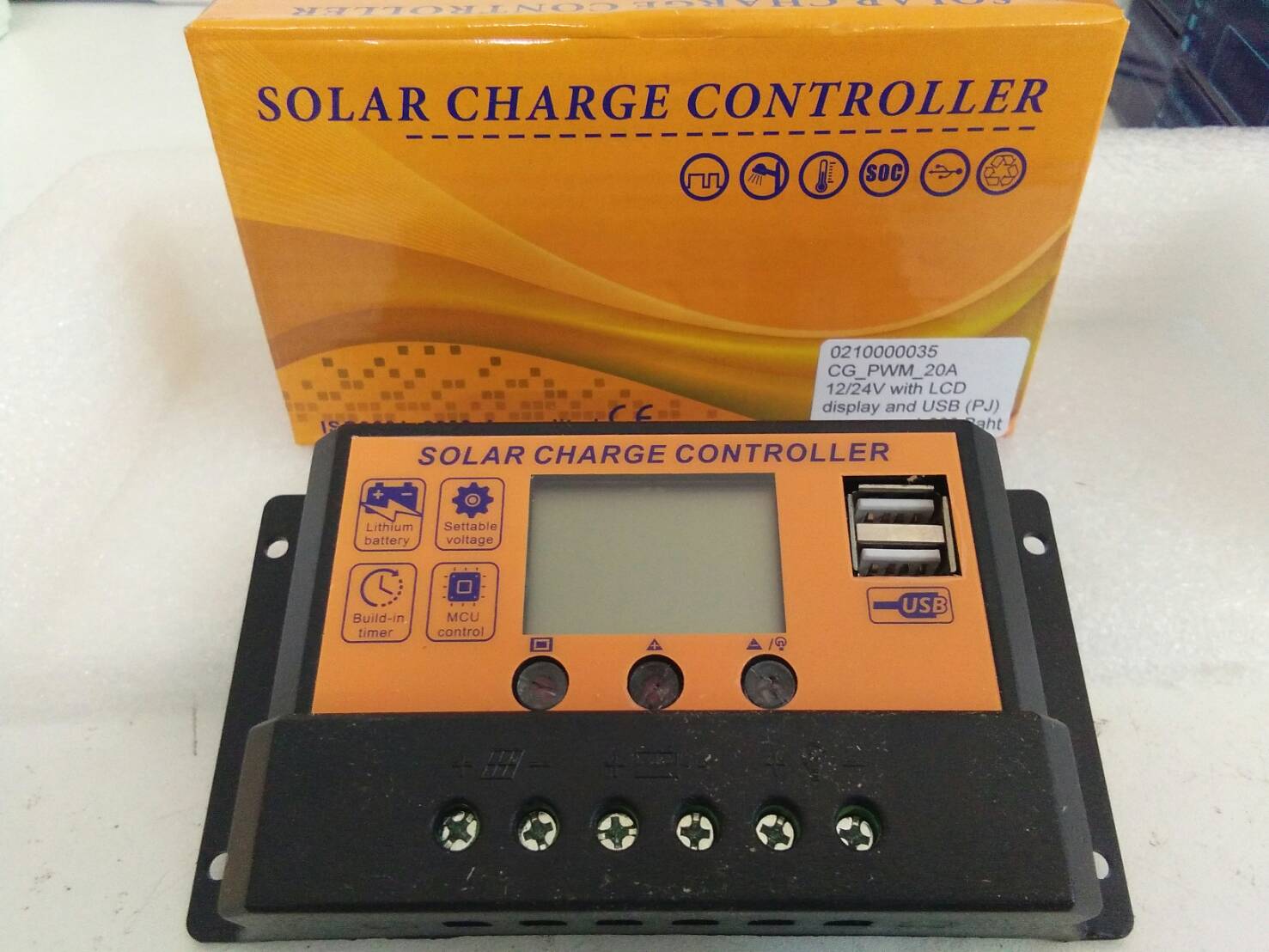 ตัวควบคุมการชาร์จแบตเตอรี่ แบบ PWM_20A 12/24V with LCD display and USB (PJ)