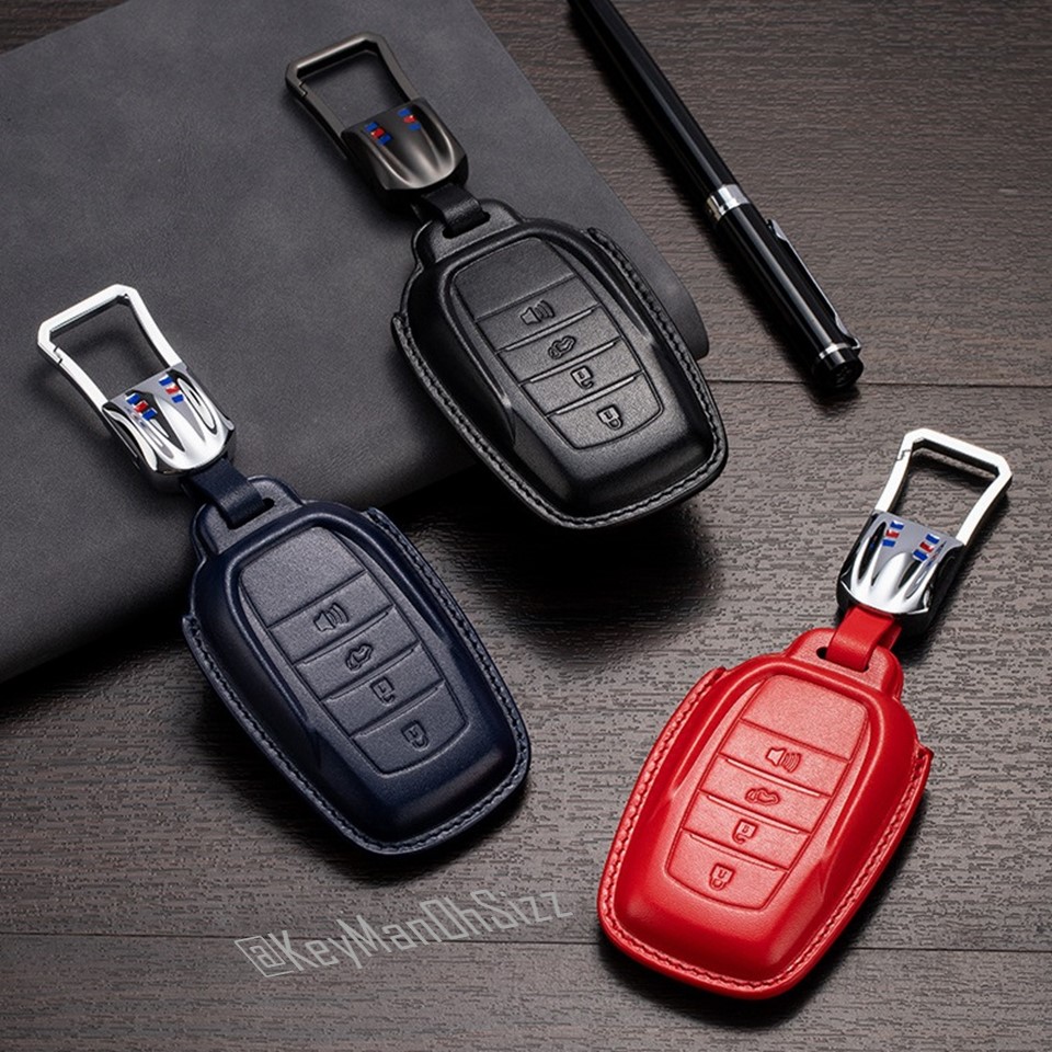 เคสรีโมทรถหนังแท้ Toyota Fortuner Legender 2021 แบบ 4 ปุ่ม งานหนังวัวแท้ พรีเมี่ยมเกรด Premium Grade XCULLER ทรงคลาสสิค (Luxury Leather Key Case) ด้วยนวัตกรรมกรรมการผลิต ผิวสัมผัสนุ่ม เรียบ หรู ดูดี งานประณีต เข้ารูป เพิ่มความสวยงาม และปกป้องรีโมท XCULLER