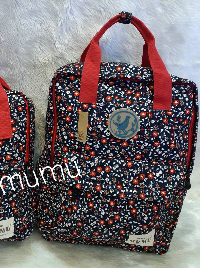 กระเป๋าเป้ผ้าสะพายหลัง ผ้าคอลตอน mumu ขนาด Mini ลายดอกไม้ขาว (Size L)