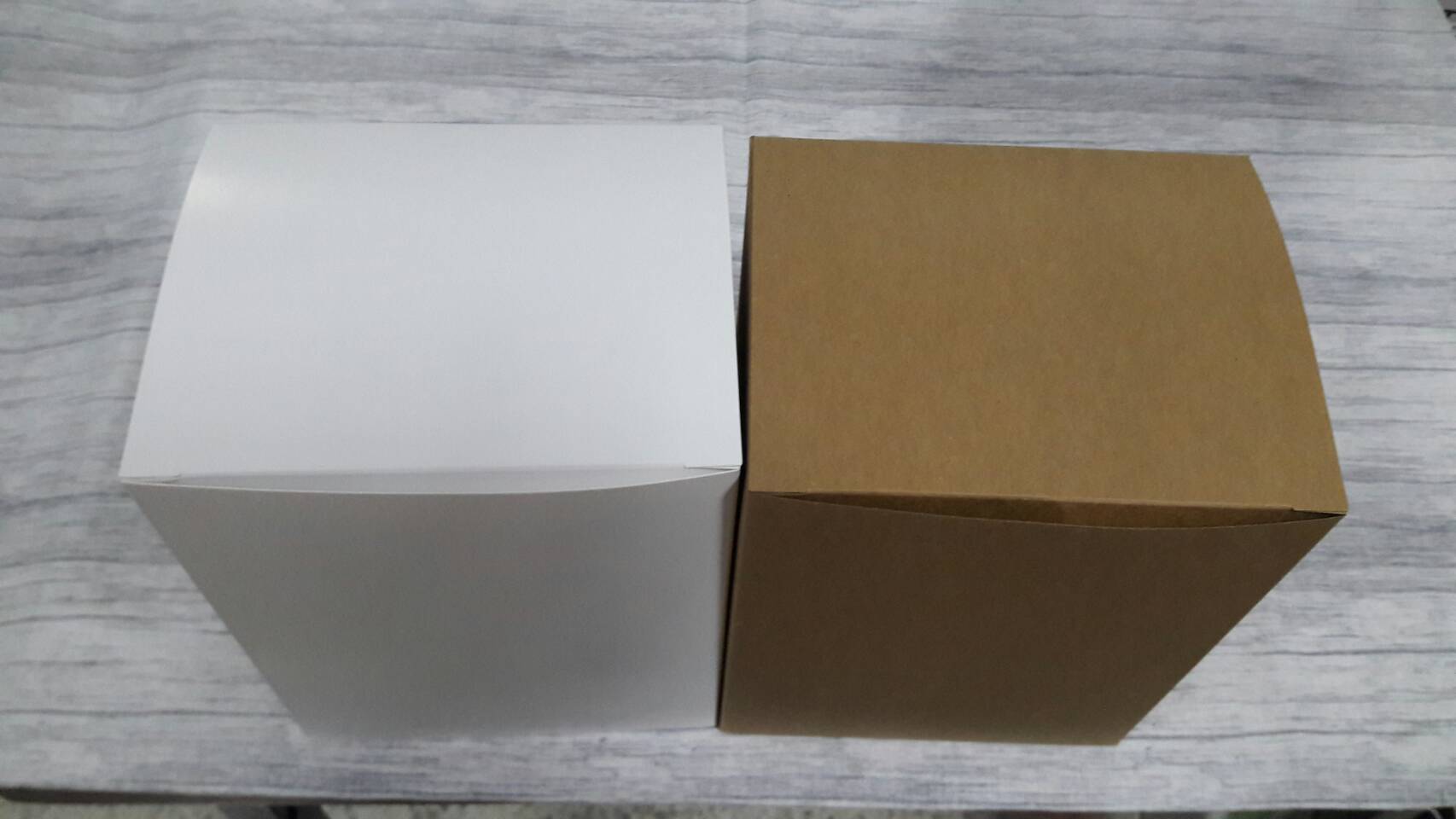 กล่องของขวัญ กล่องอเนกประสงค์ กล่องแบบฝาหัว-ท้ายก้นขัด กล่องของที่ระลึก กล่องเครื่องสำอางค์ กล่องของใช้ สีขาว ขนาด 13x16xสูง20 ซม. ราคา 350 บาทต่อแพ็ค (20 ใบ)