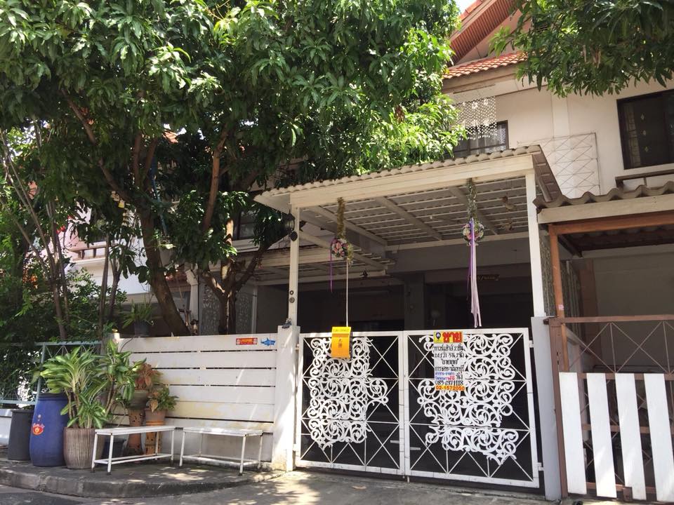 ขายทาวน์เฮ้าส์ 2 ชั้น มบ.การเคหะนนทบุรี อ.ปากเกร็ด จ.นนทบุรี 24.1 ตรว. รหัส T52