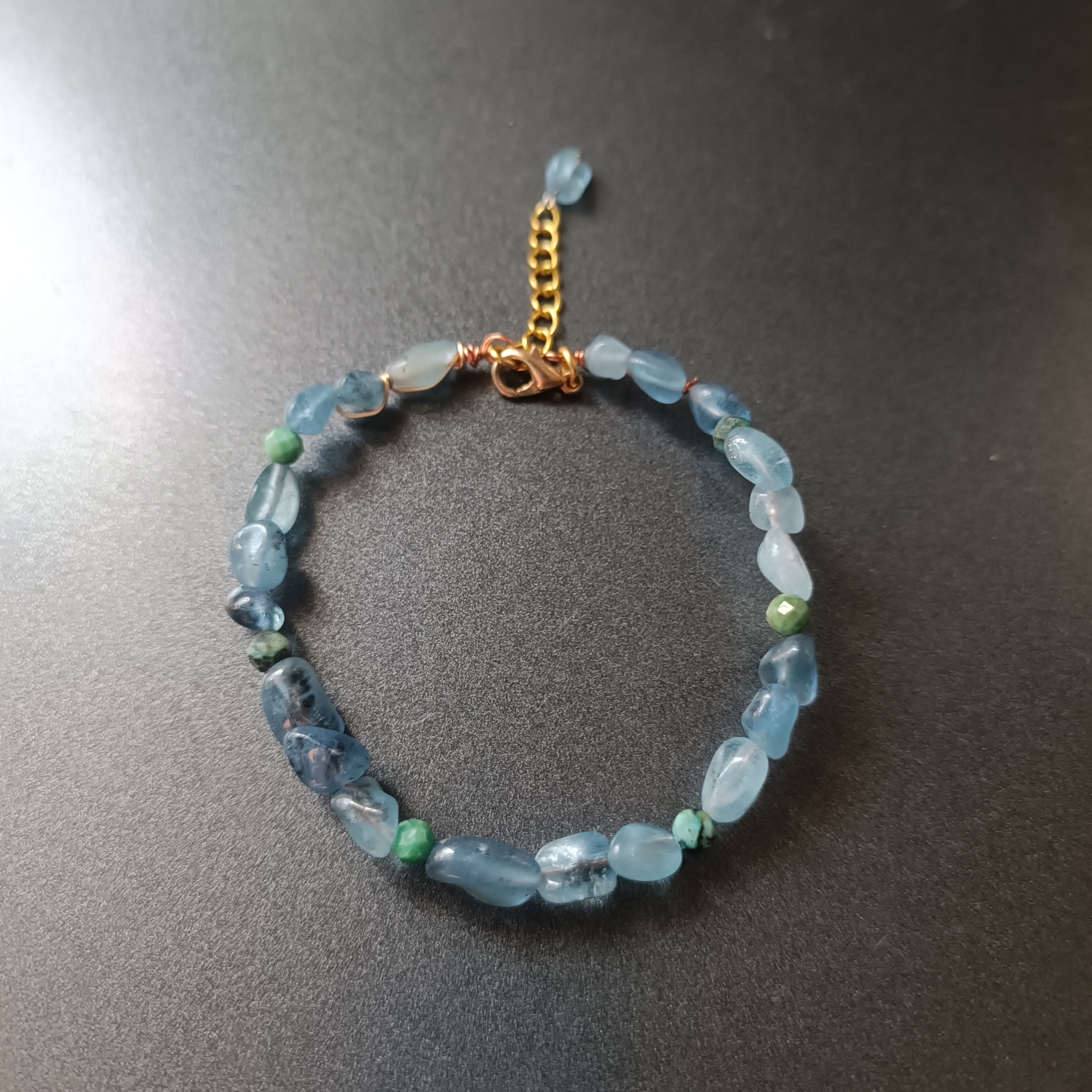 สร้อยข้อมือหินแท้ "Twisted" Aquamarine + Amazonite Bracelet (เสริมความอดทน โชคลาภ Aura Cleanse)