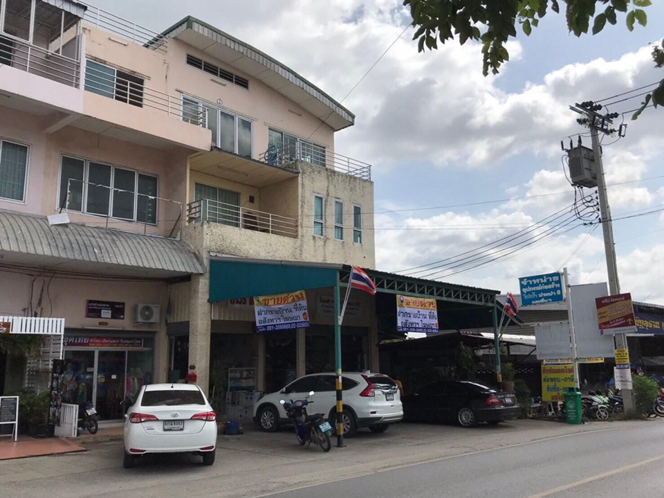 ขายตึกแถว 3.5 ชั้น (ซอยสำนักงานที่ดินบางบัวทอง) (รหัสทรัพย์ 2019122) ต.พิมลราช อ.บางบัวทอง จ.นนทบุรี