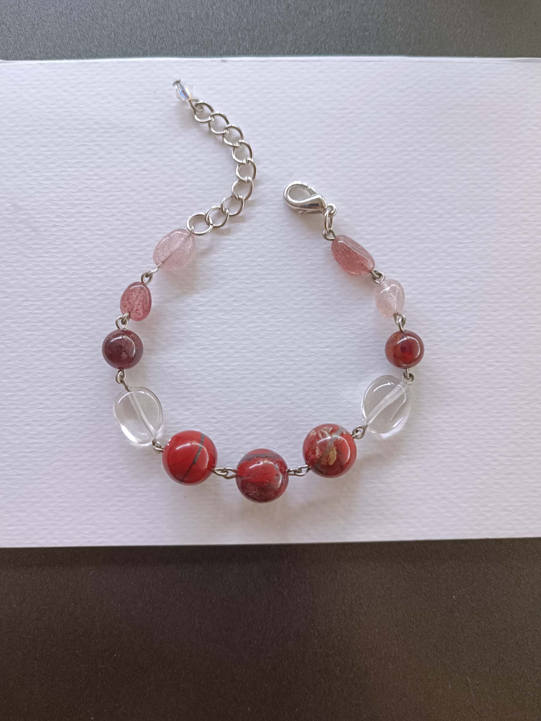 สร้อยข้อมือหินแท้ "Connected" Self-Love Bracelet (Brecciated Jasper + Garnet)