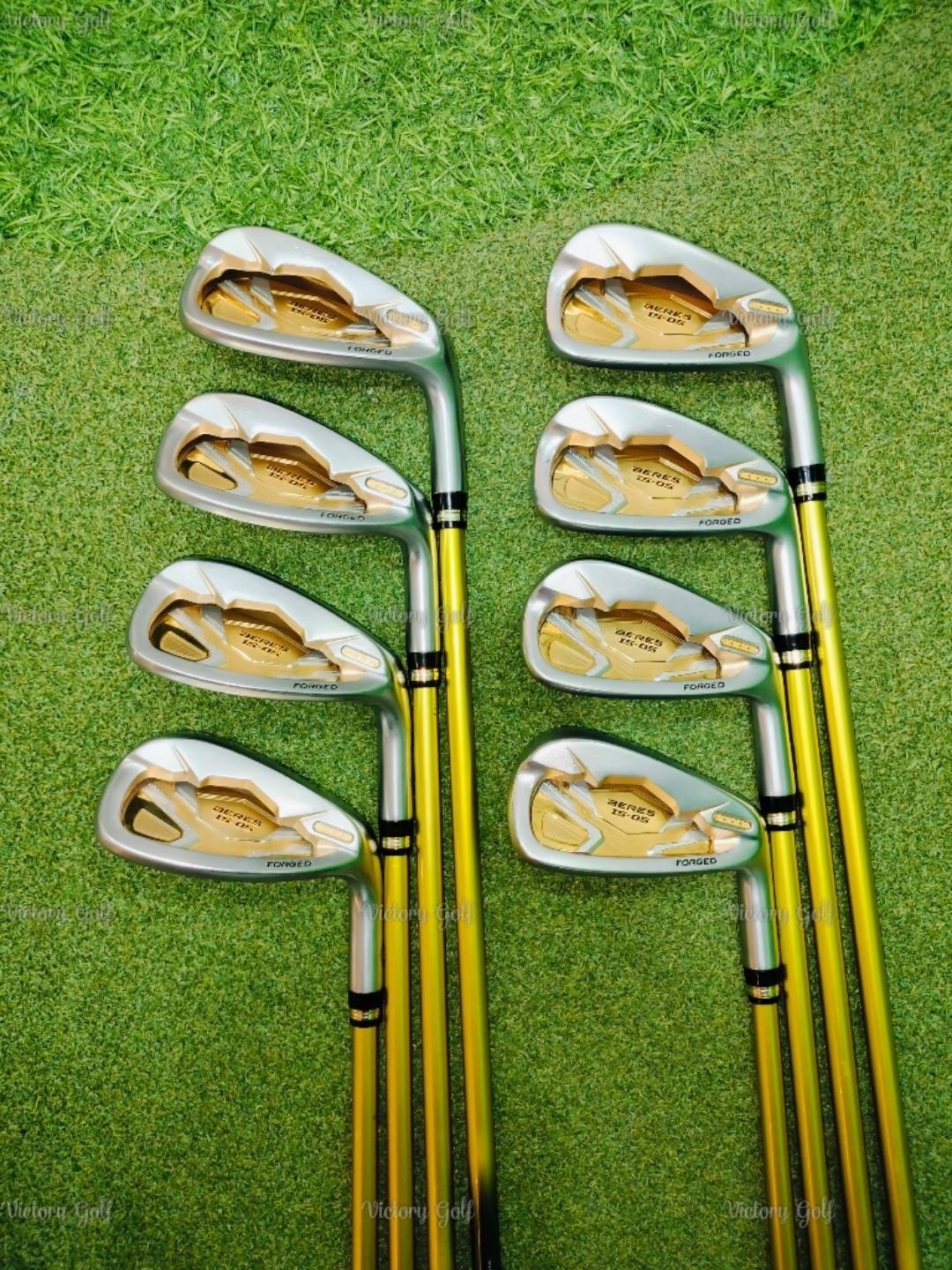 Iron set Honma BERES IS-05 Forged (Flex : R) (ARMRQ infinity 3 star) (6-11,Aw,Sw)