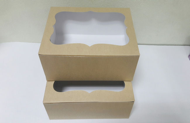 กล่องขนม กล่องคัพเค้ก 6 ชิ้น กล่องค้ก สีคราฟท์น้ำตาลอ่อน ขนาด 16x22.6x9 ซม. ราคา 320 บาทต่อแพ็ค (20 ใบ)