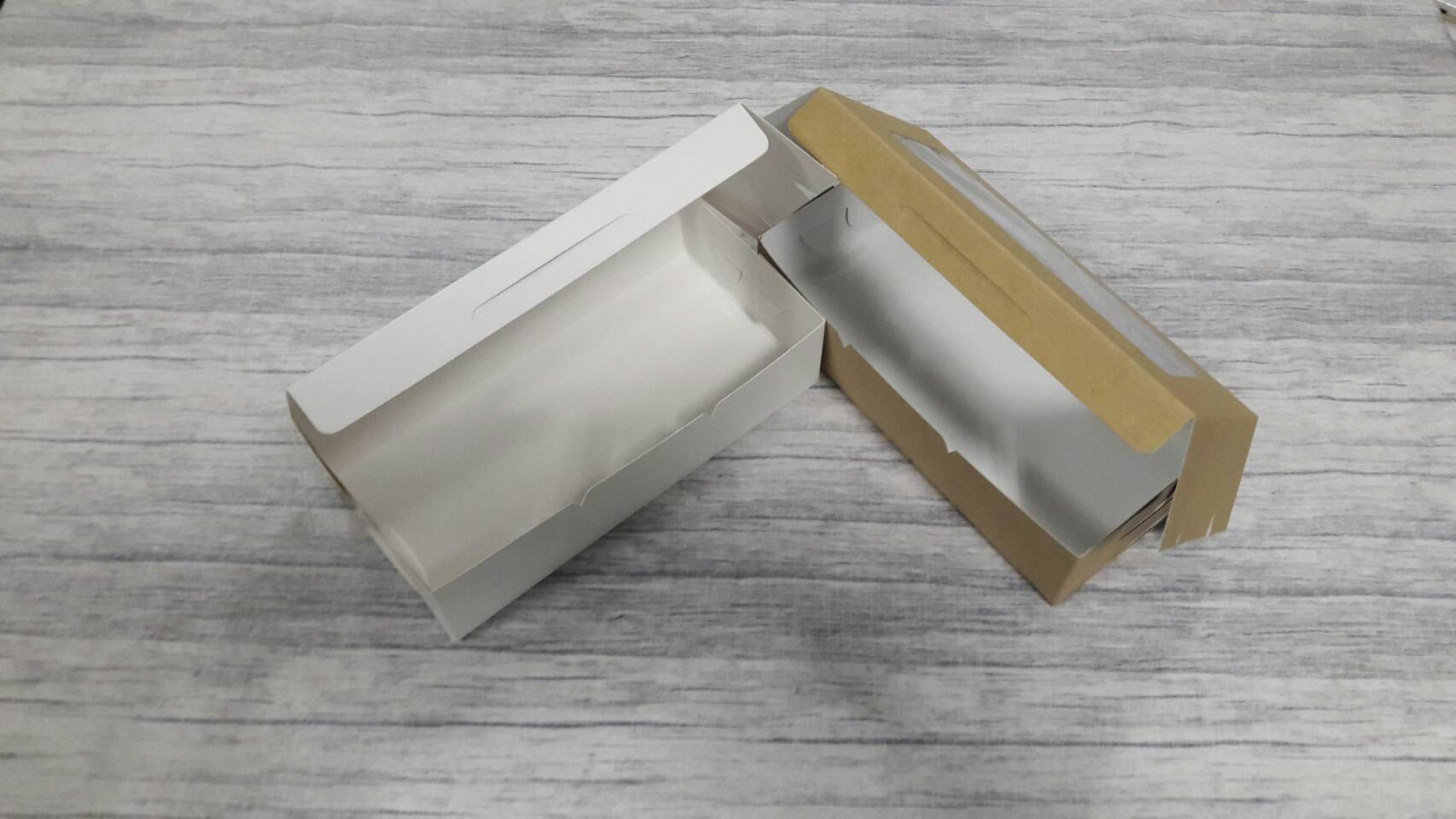 กล่องขนม กล่องเค้ก กล่องบราวนี่ กล่องชิฟฟ่อน กล่องช้อคโกแล็ต กล่องคุ๊กกี้ สีขาว ขนาด 9x18x4.5ซม.(มีหน้าต่างพลาสติก) (ราคา 115 บาทต่อแพ็ค (20 ใบ)