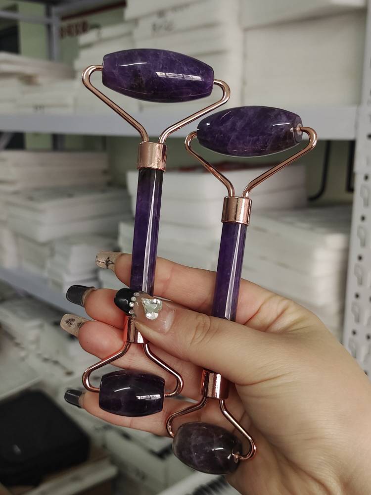 ผลิตตามออร์เดอร์เซทลูกกลิ้ง+กัวซาแผ่น V shape+โลโก้+สลักแบรนด์ (Make to Order Flip Cover Box+Facial Roller+Gua Sha Broad+Logo)