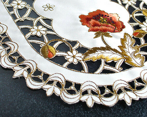 Pre Order ผ้าคลุมท๊อปโต๊ะ ผ้าปูโต๊ะอาหาร table runner ลายปักฉลุ กุหลาบ สวยมาก