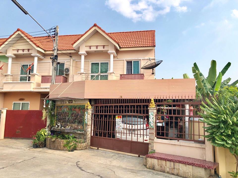 ขาวทาวน์เฮ้าส์ 2 ชั้น หมู่บ้านทัศนีย์ (รหัสทรัพย์ 201928)