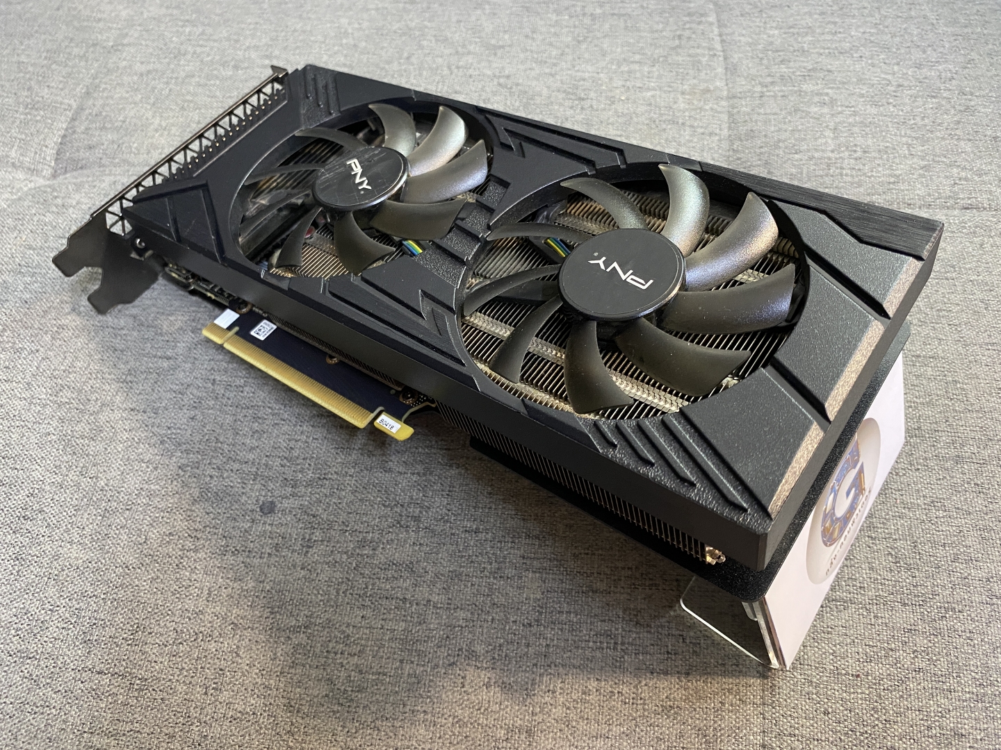 NVIDIA RTX 3050 8GB PNY UPRISING DUAL FAN