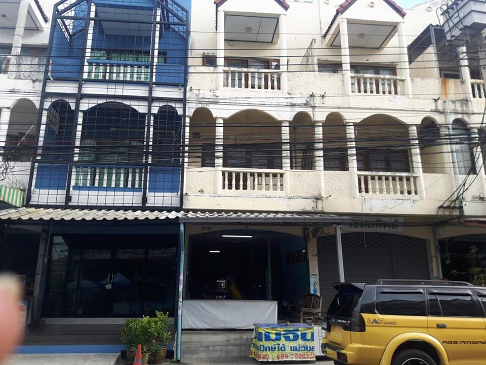 ขายอาคารพาณิชย์ 3 ชั้น หมู่บ้านช.รุ่งเรือง6 (รหัสทรัพย์ 2019153) ถนนบางกรวย-ไทรน้อย ต.บางรักใหญ่ อ.บางบัวทอง จ.นนทบุรี