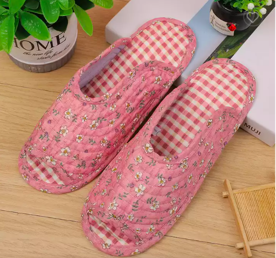 รองเท้าวินเทจ รองเท้าใส่ในบ้าน Slipper งานผ้าล้วนรุ่นบางเบา สีชมพูนู๊ดลายสก๊อต