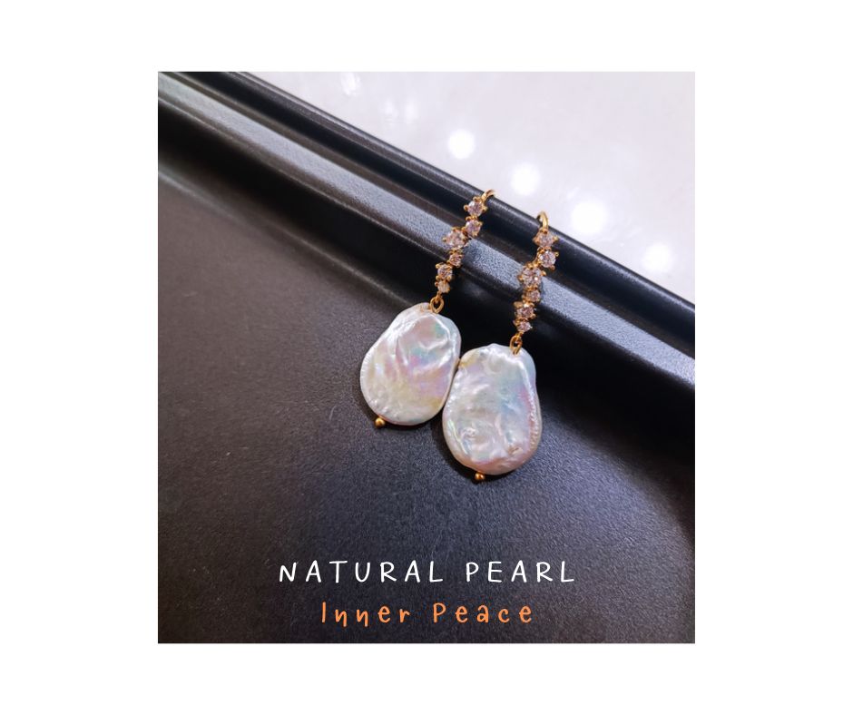 "Dazzling" ต่างหูมุกแท้ทรงบารอค Natural Baroque Pearl Earring