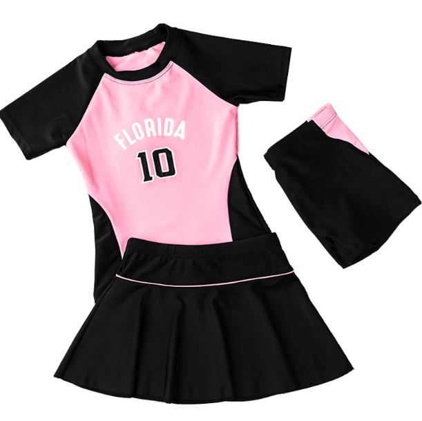 ชุดว่ายน้ำเด็กหญิงแขนสั้นขาสั้นพร้อมกระโปรง สามารถใส่ได้ 2 สไตล์ (1 ชุดได้รับ 3 ชิ้น)