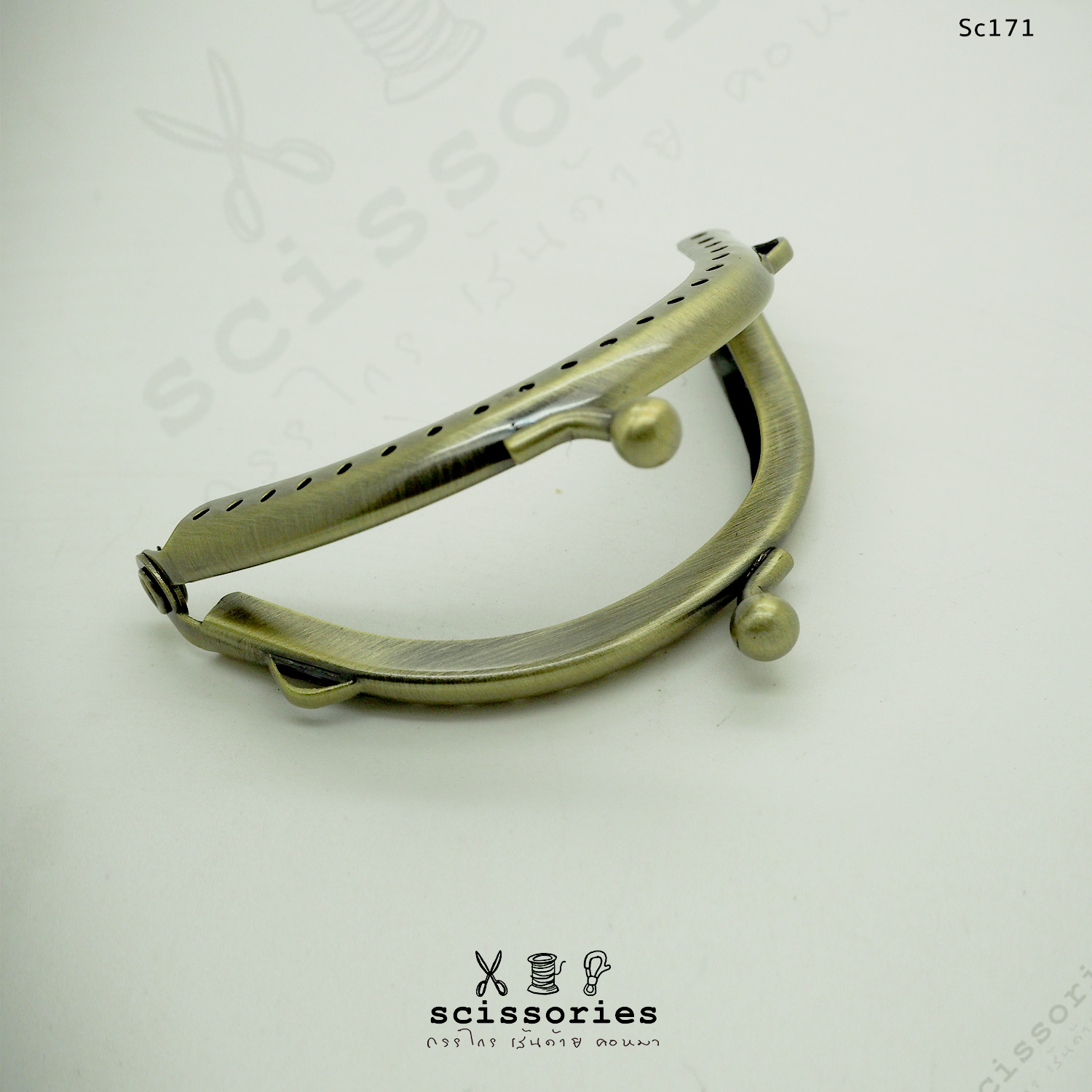 ปากกระเป๋าปิ๊กแป็ก 6 cm แบบฉลุ มีหูข้าง สีเหลืองปัด จำนวน 1 ตัว