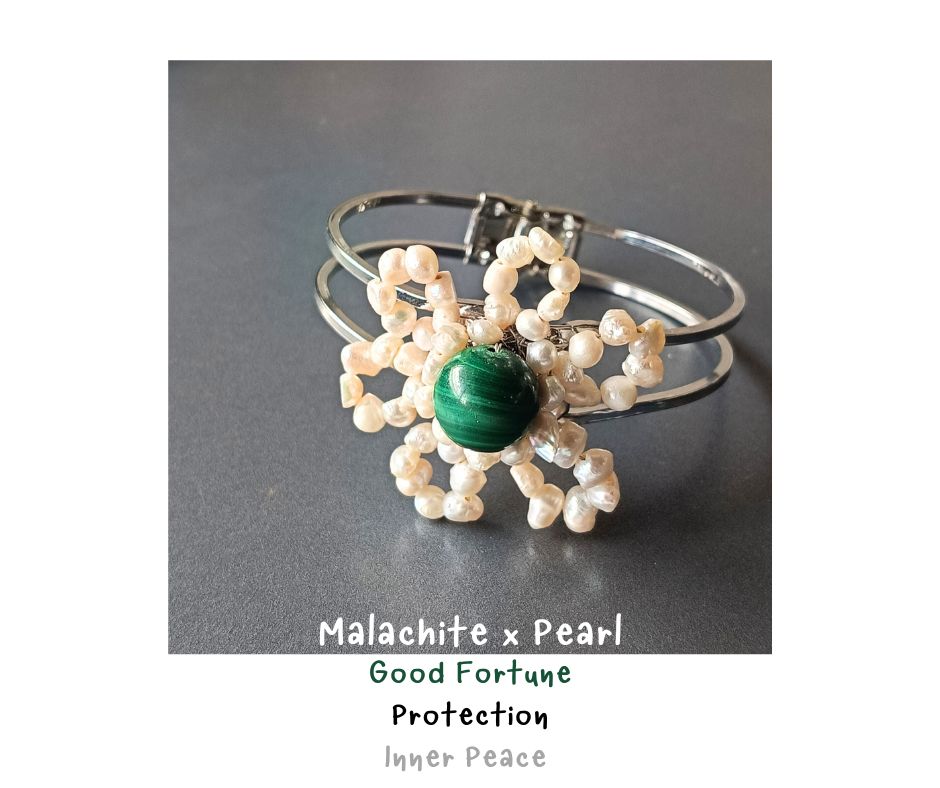 ข้อมือ"ง้าง งับ" Malachite + ไข่มุกแท้ Bangles (เสริมความมงคล โชคลาภ ทำความสะอาด Aura สมดุลย์ Yin Yang)