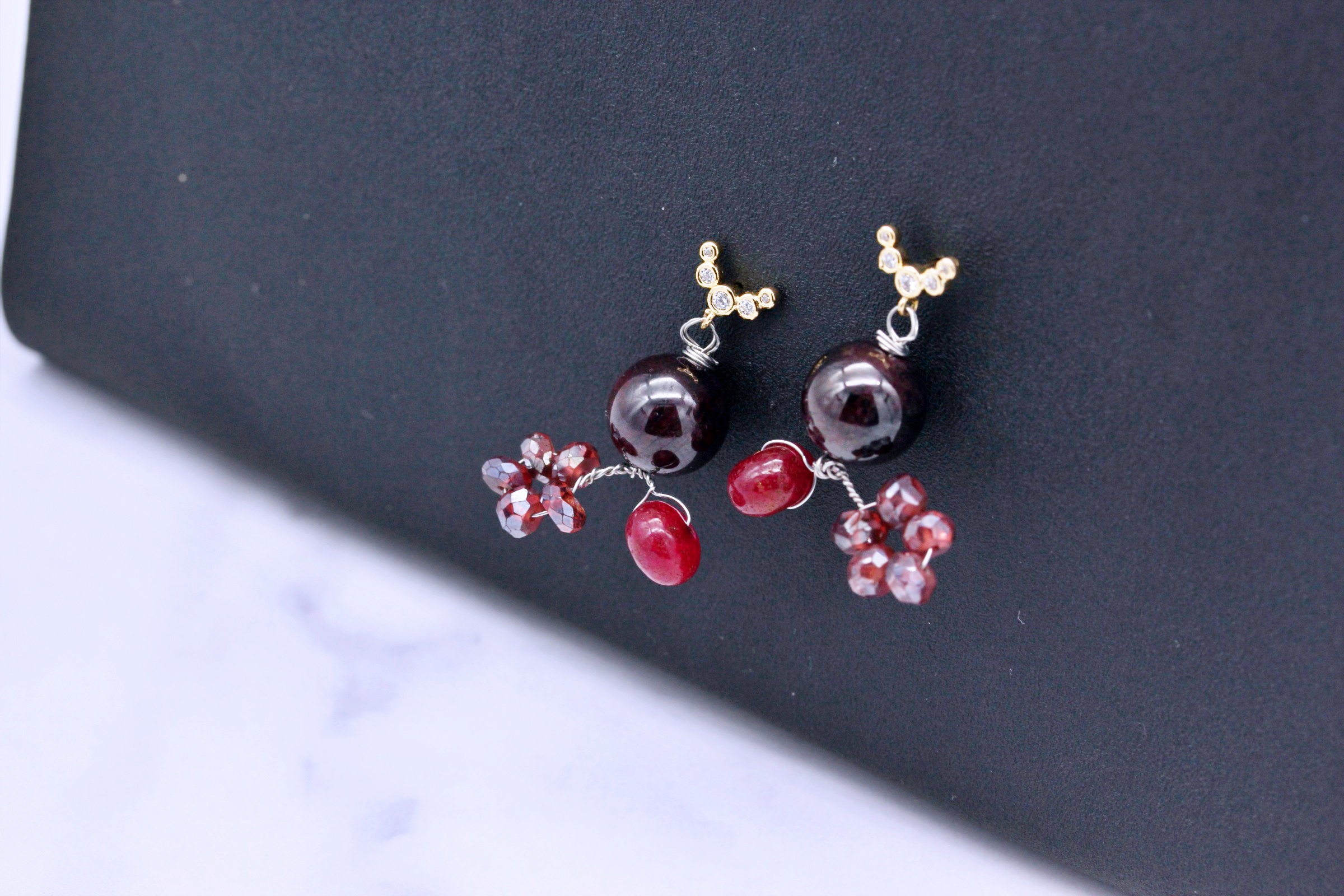 ต่างหูหินแท้ Garnet Earring (เสริมอำนาจ บารมี แคล้วคลาดปลอดภัย)
