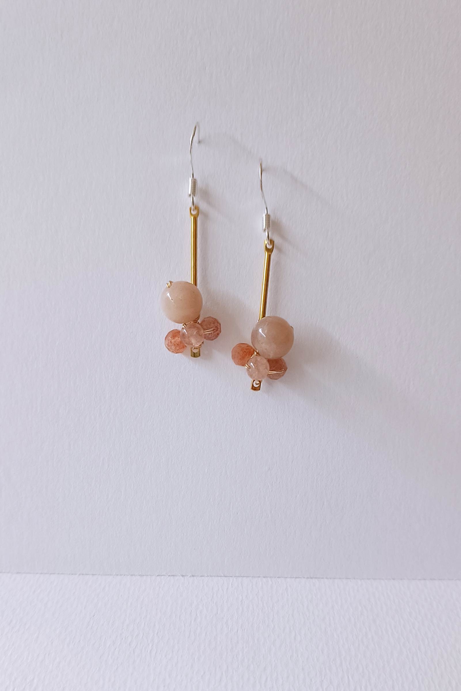 ต่างหูหินแท้ "Little Vivian" Golden Sunstone Earring (Boost Energy เสริมความเป็นผู้นำ)