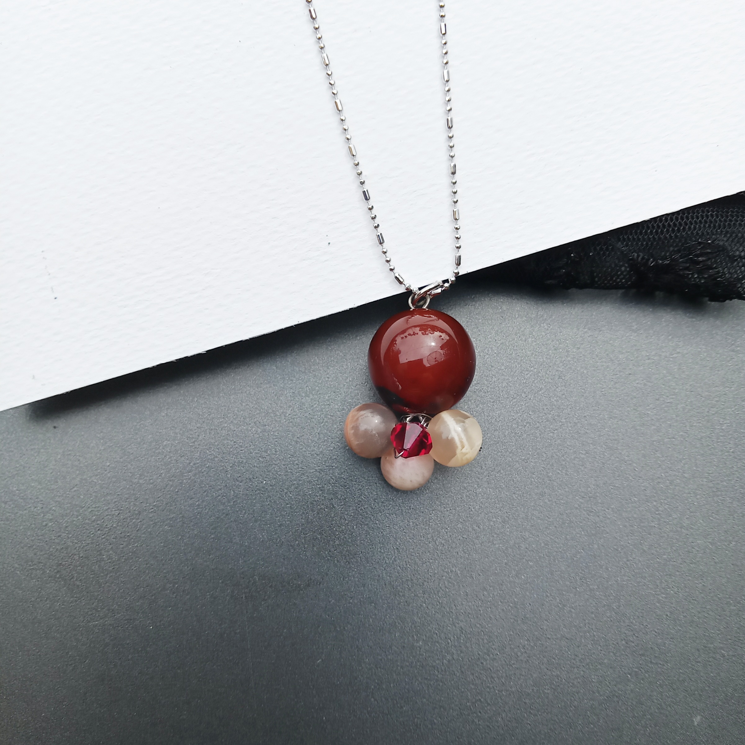 สร้อยพร้อมจี้หินแท้ Carnelian + Peach Moonstone Pendant Necklace (Boost Energy)