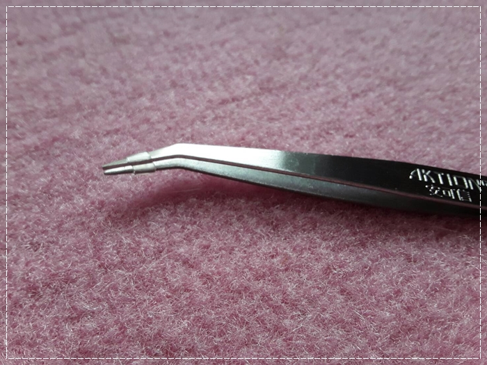 คีมคีบด้ายปลายงอ ตรา AKTION