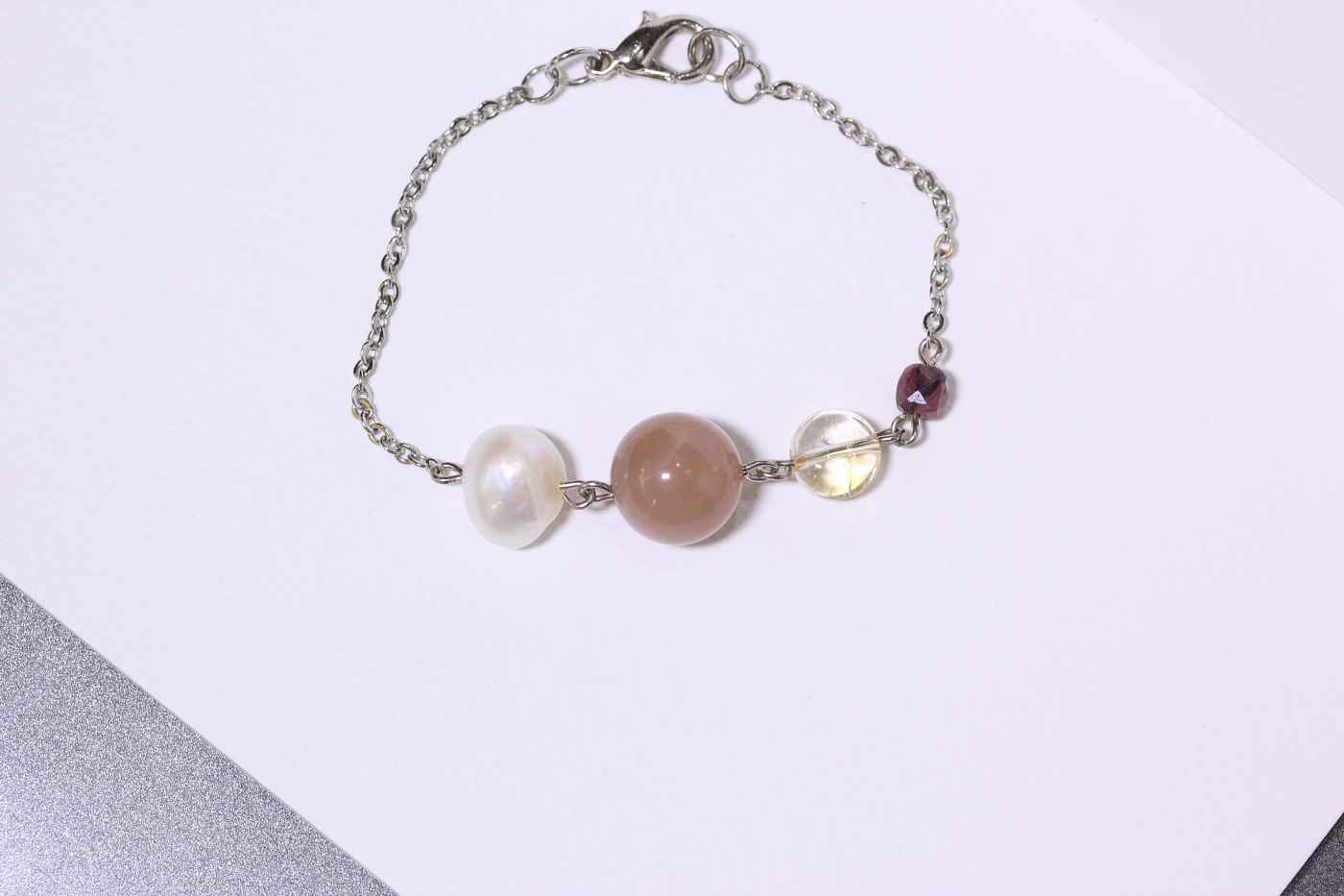 สร้อยข้อมือหินแท้ "Mini" Boost Energy Bracelet (Peach moonstone,Citrine)