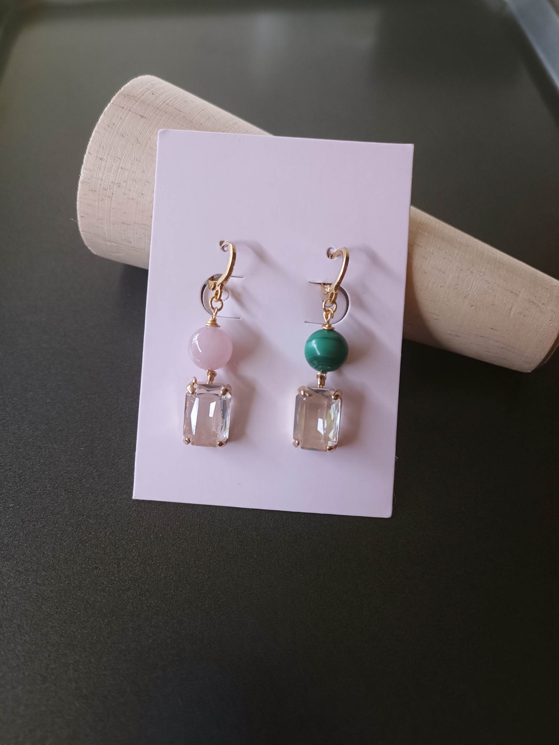 ต่างหูห่วง "The Hoop" ประดับหินแท้ Malachite Hoop Earrings (Luck ,Wealth and Love)