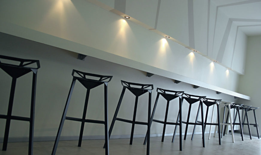 RENT/ให้เช่า: เก้าอี้สตูลบาร์ รุ่น MET (เมท) สีดำ