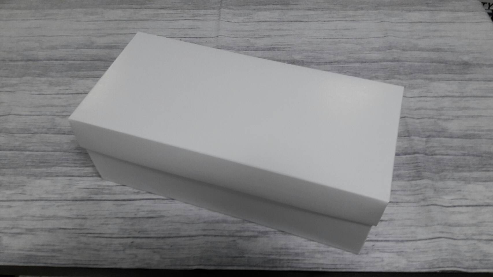 กล่องแบบฝาครอบ กล่องอเนกประสงค์ กล่องของขวัญ ขนาด 12x26x9.5 cm. สีขาว (แบบฝาทึบ) ราคา 495 บาท ต่อแพ็ค (20 ใบ)