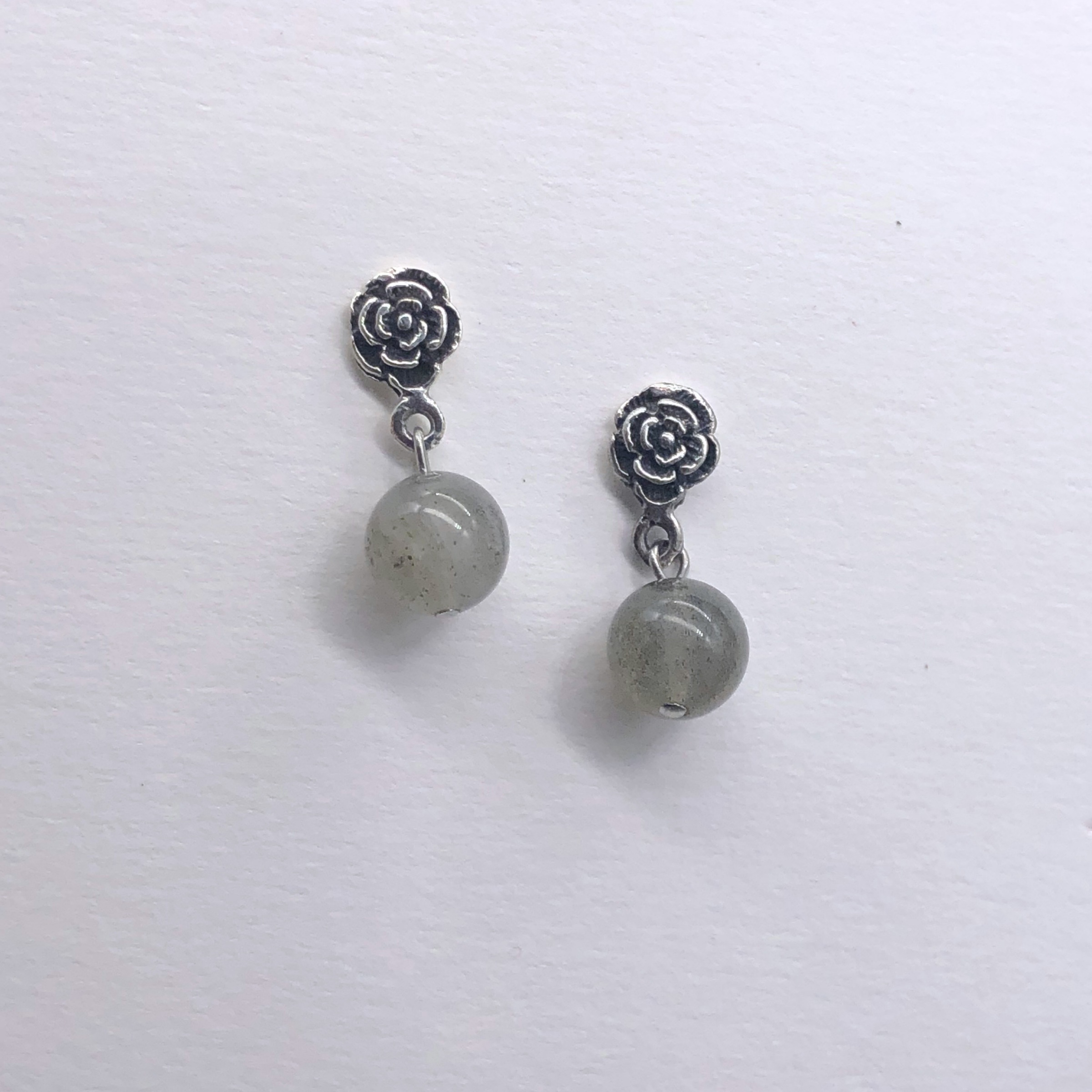 925 Sterling Silver " The Roses " Labradorite Earring ต่างหูเงินแท้ ลาบาโดไรต์