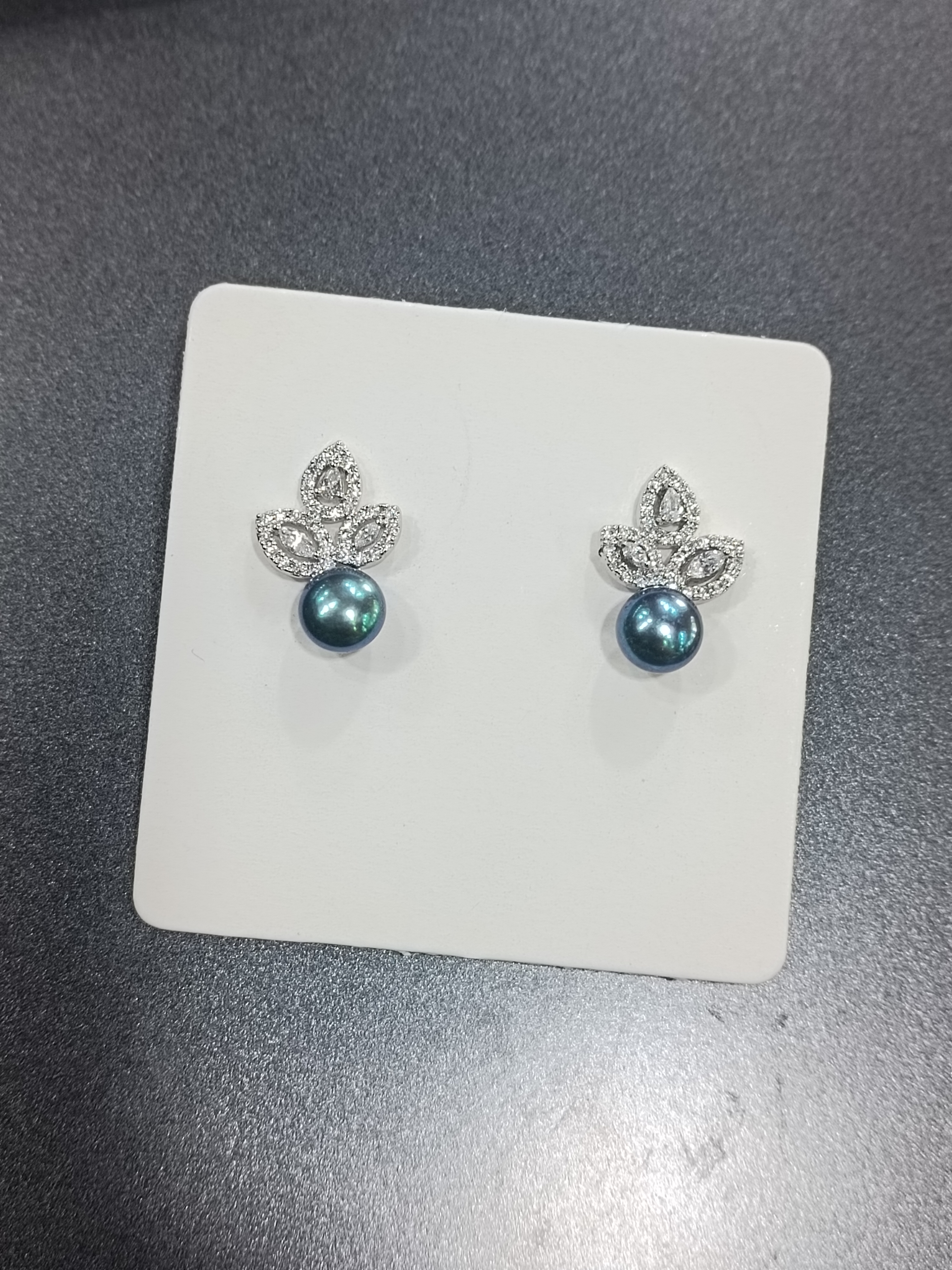 ต่างหูเงินแท้ ประดัมุกแท้ Natural Pearl Silver Stud Earring (Balancing Energy)
